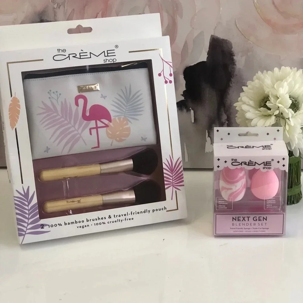 New! The Creme makeup brush and sponge set!